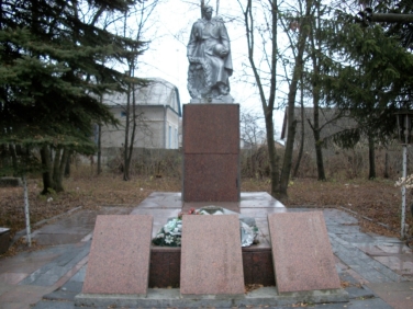 D:\додаток 8\Братська могила воїнам Червоної армії загиблим під час Другої світової війни.jpg